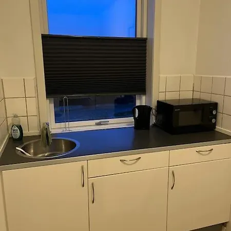 Hyggelig I Aeldre I By *